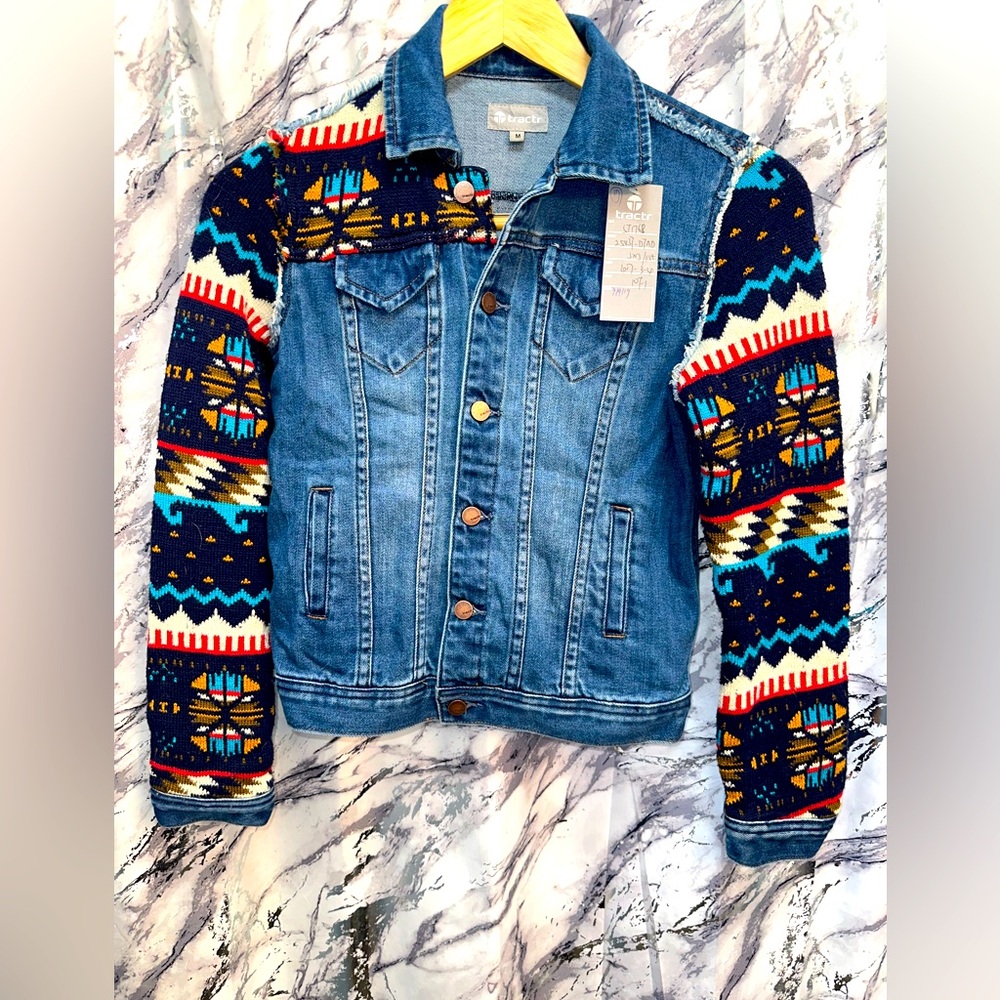 Tractr Denim Jacket with Colorful Knit Aztec pattern soft Sleeves western size M